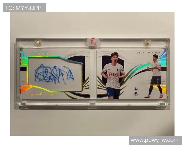 抖音帕尼尼足球球星卡全新上线，收藏热潮来袭，带你走进球迷的世界